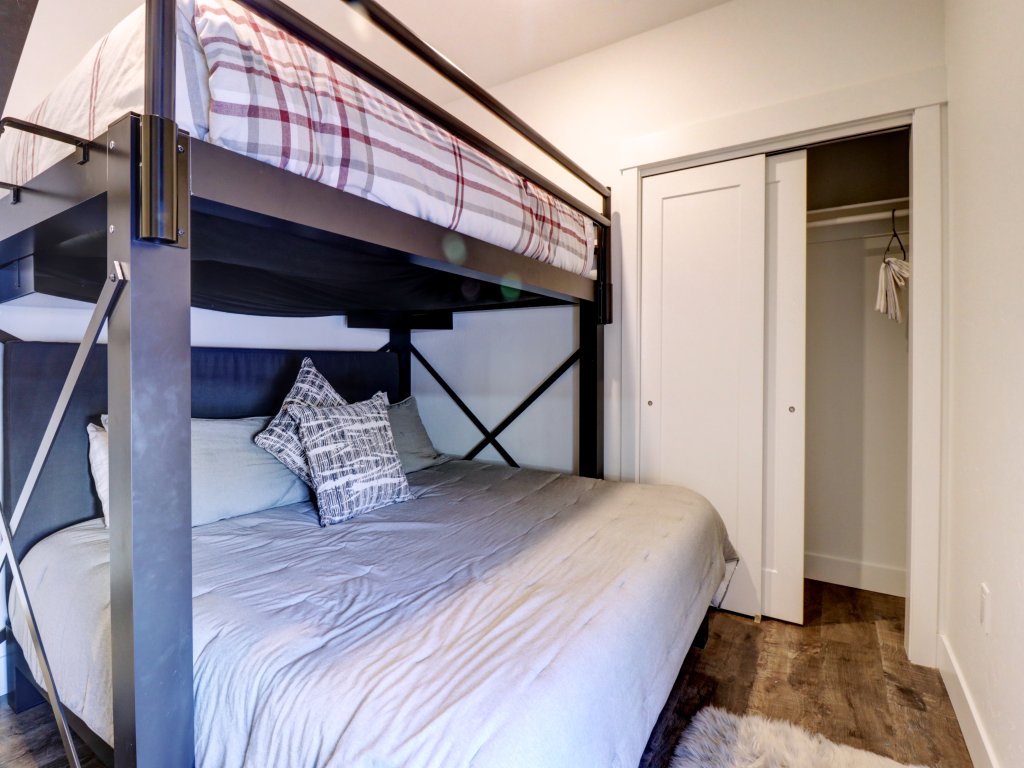 River West 611 Vacation Rental in Silverthorne - RedAwning