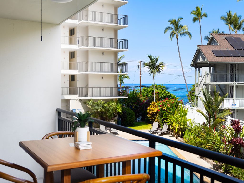 Kona Alii#211 Vacation Rental in Kailua Kona - RedAwning