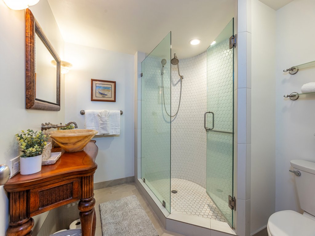 Maalaea Surf C10 Vacation Rental in Kihei - RedAwning