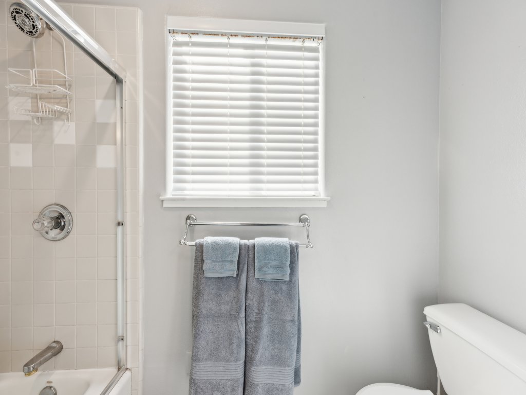 Coastal Getaway Vacation Rental in California - RedAwning