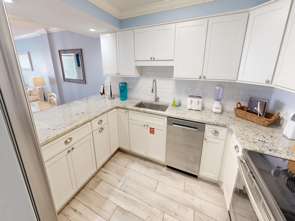 Beach House 401B Vacation Rental in Miramar Beach - RedAwning