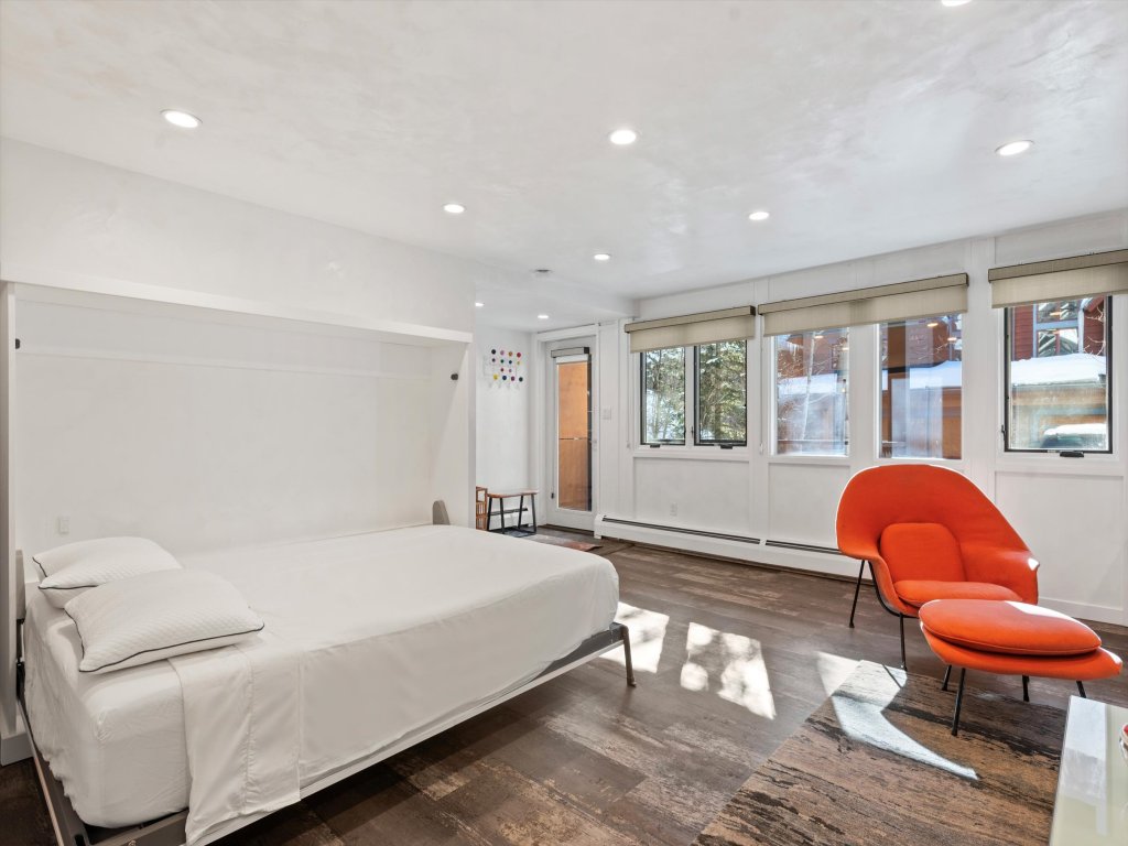Downtown Aspen Studio Steps to Gondola & Trails - 305A Vacation Rental in Aspen - RedAwning