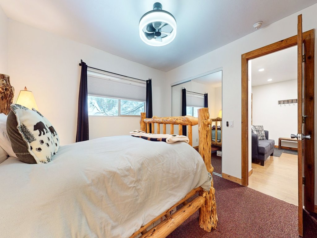 Meridian Villas #10 Vacation Rental in Mammoth Lakes - RedAwning