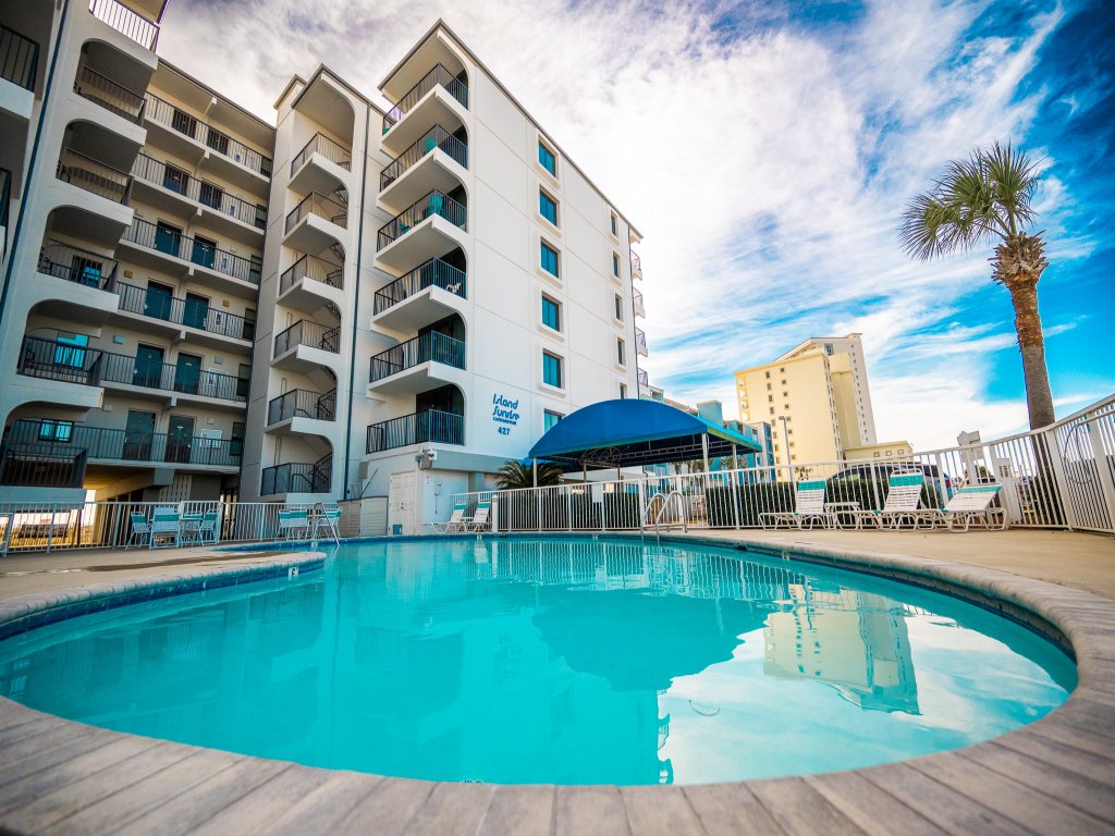 Island Sunrise 663 Vacation Rental in Gulf Shores - RedAwning