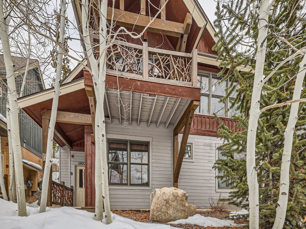 6 Cabin in the Pines Vacation Rental in Keystone - RedAwning