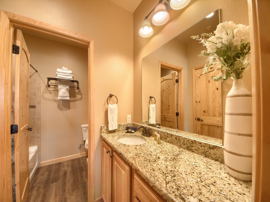 OMA13A14 Gruene Bungalow at Old Mills Resort Vacation Rental in New Braunfels - RedAwning