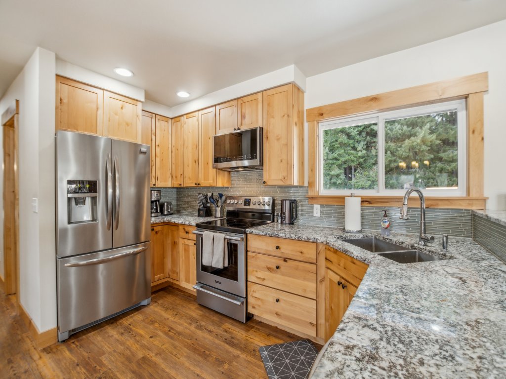 Mountain Home with Hot Tub, Sauna, and Game Room Vacation Rental in Ronald - RedAwning