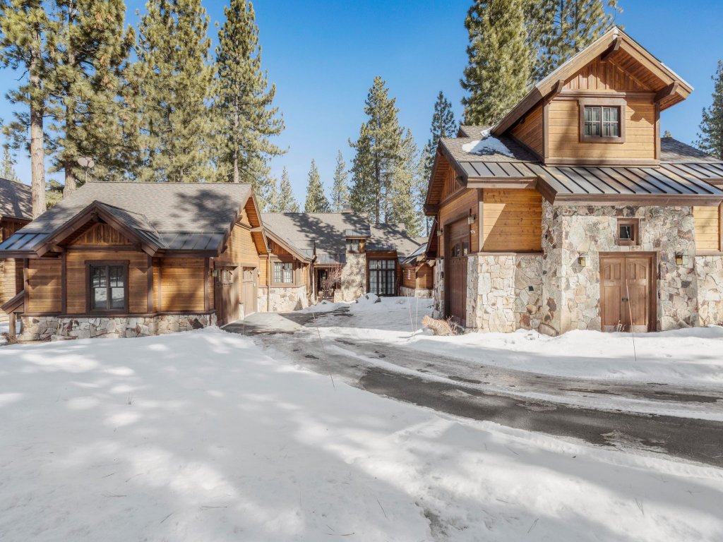 4BR Cabin w/ Hot Tub – Ultimate Truckee Escape Vacation Rental in Truckee - RedAwning