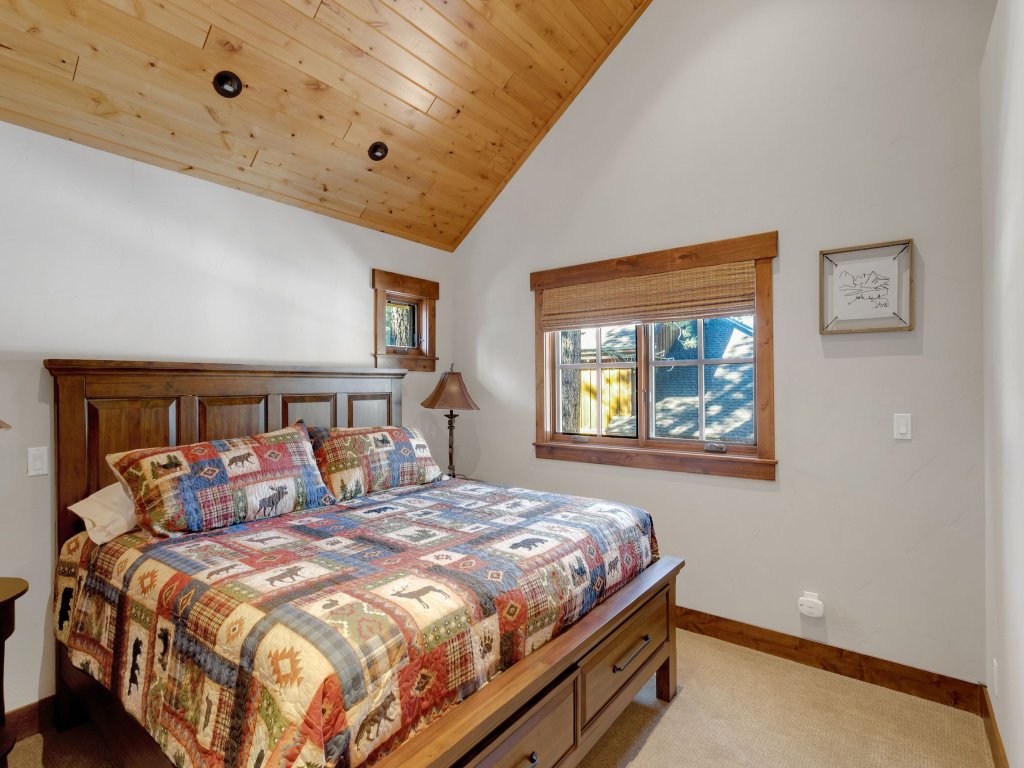 4BR Cabin w/ Hot Tub – Ultimate Truckee Escape Vacation Rental in Truckee - RedAwning