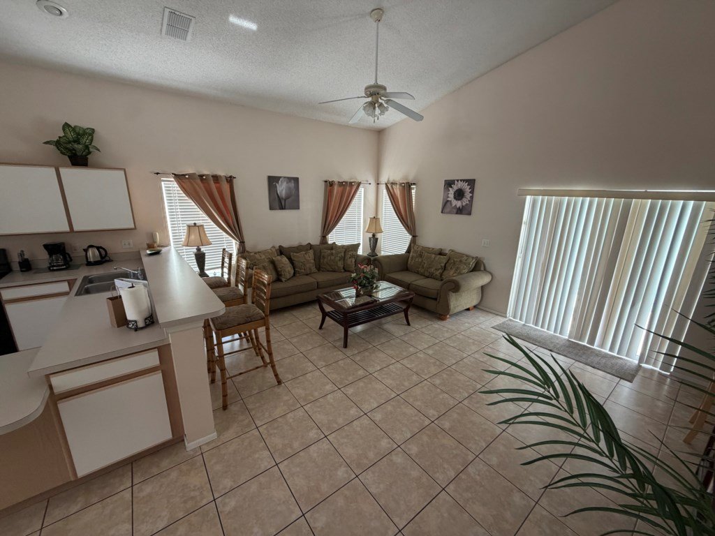 Bailey Villa Vacation Rental in Davenport - RedAwning