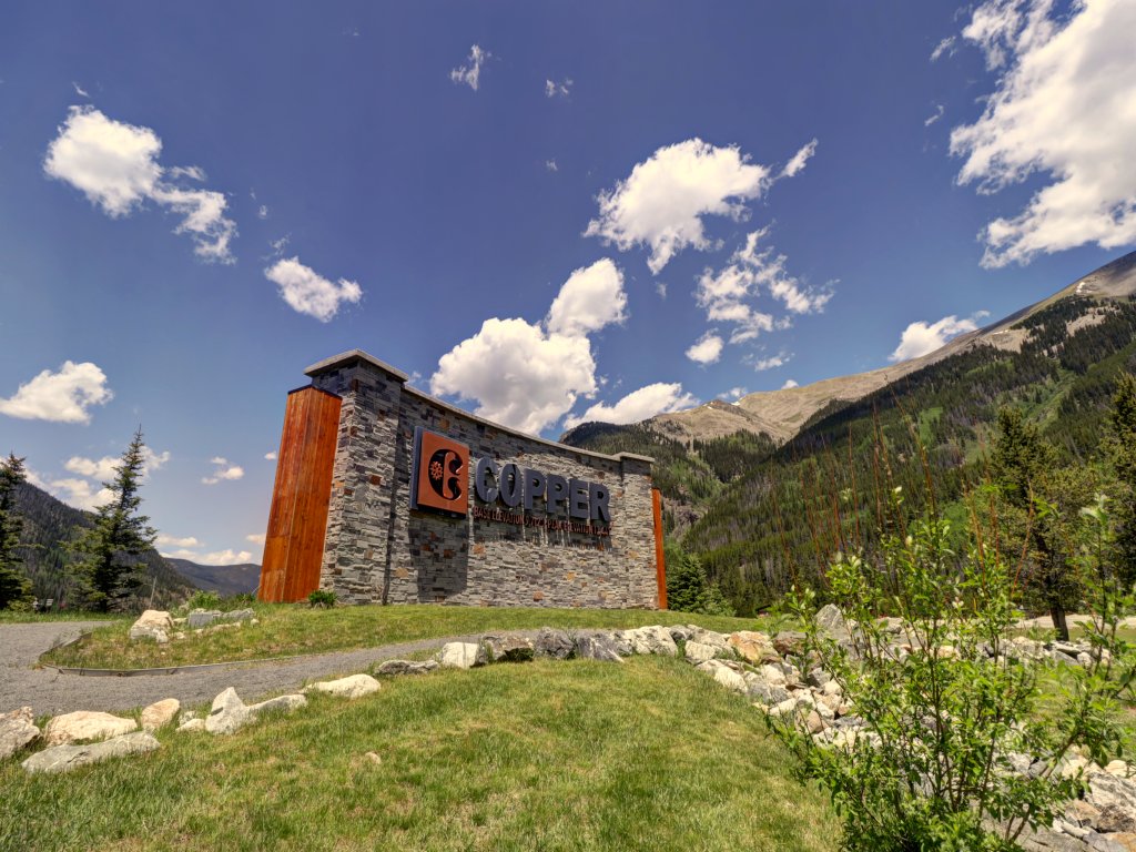 FP105 Foxpine Hotel Room Vacation Rental in Copper Mountain - RedAwning