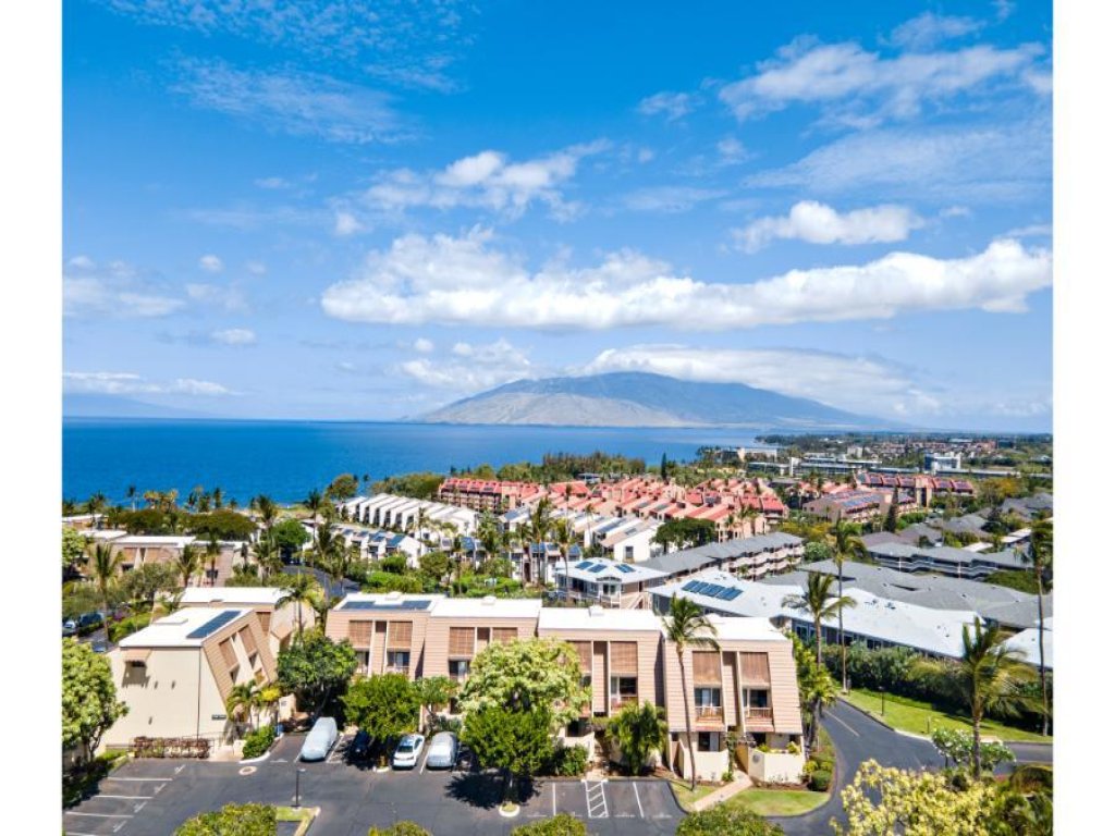 MAUI KAMAOLE, #A-106 Vacation Rental in Kihei - RedAwning