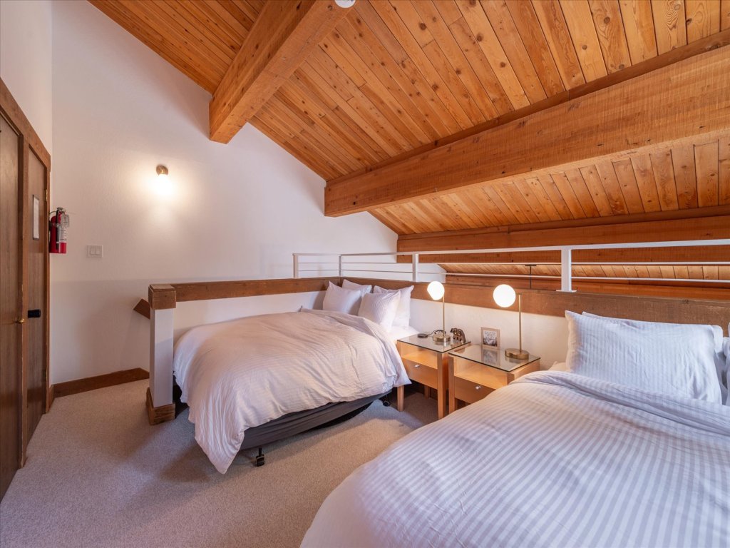 Timber Creek 309 Vacation Rental in Truckee - RedAwning