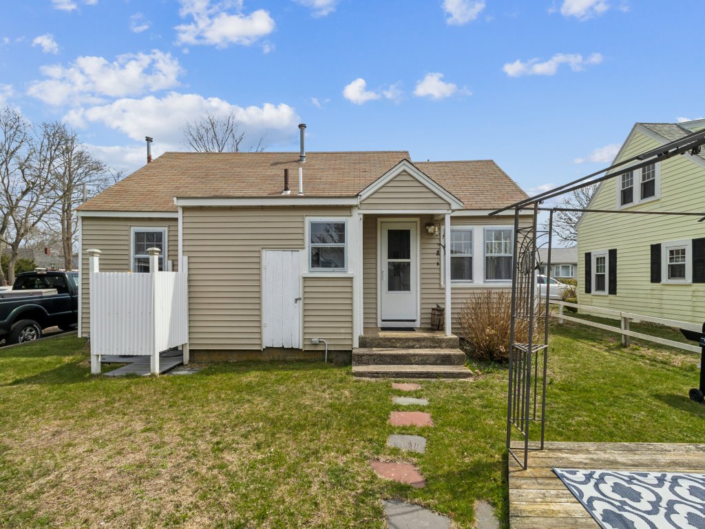 Coastal Cottage Retreat Steps from the Beach Vacation Rental in Wareham - RedAwning
