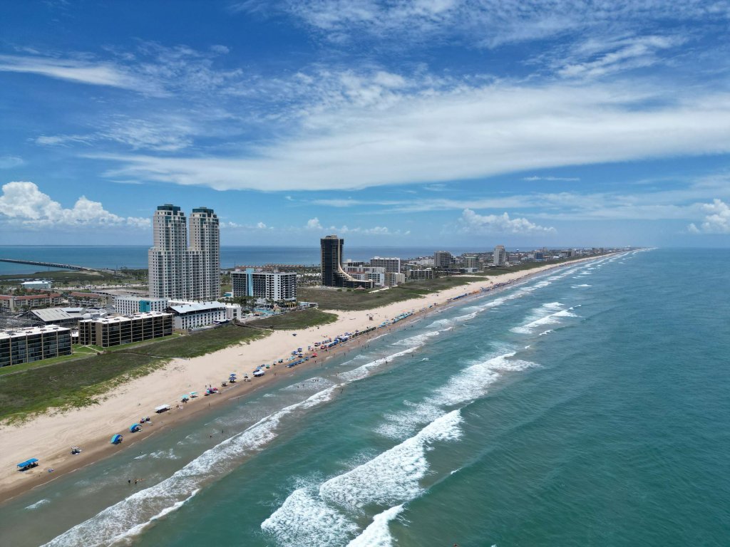 2 Level 3BR Townhome | Best Value | Sleeps Ten Vacation Rental in South Padre Island - RedAwning