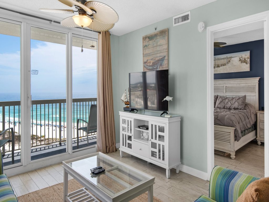 Pelican Beach 1218 Vacation Rental in Destin - RedAwning