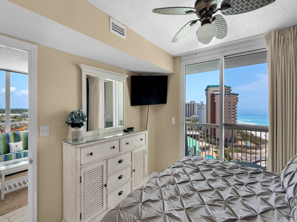 Pelican Beach 1218 Vacation Rental in Destin - RedAwning