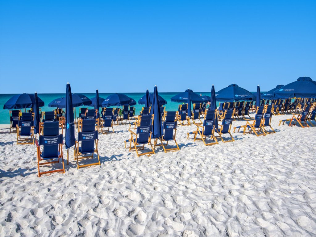 Pelican Beach 1218 Vacation Rental in Destin - RedAwning