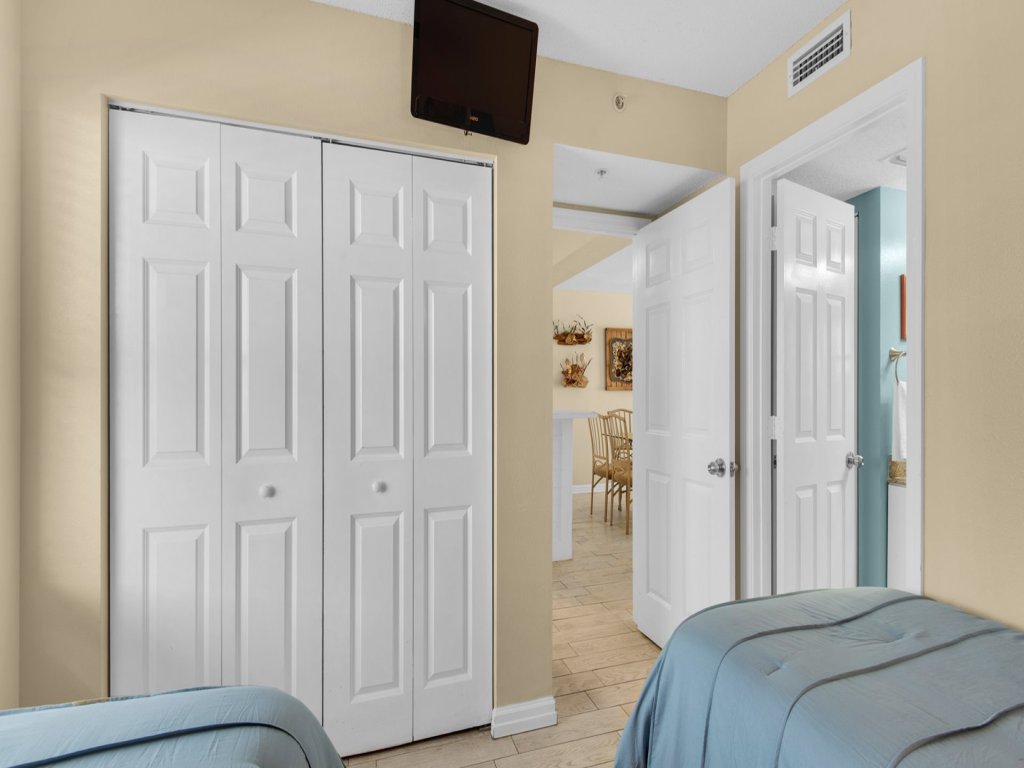 Pelican Beach 1218 Vacation Rental in Destin - RedAwning
