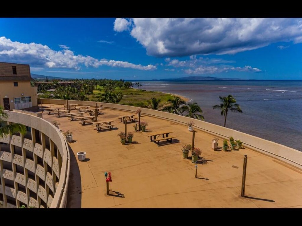 MENEHUNE SHORES #118 Vacation Rental in Hawaii - RedAwning