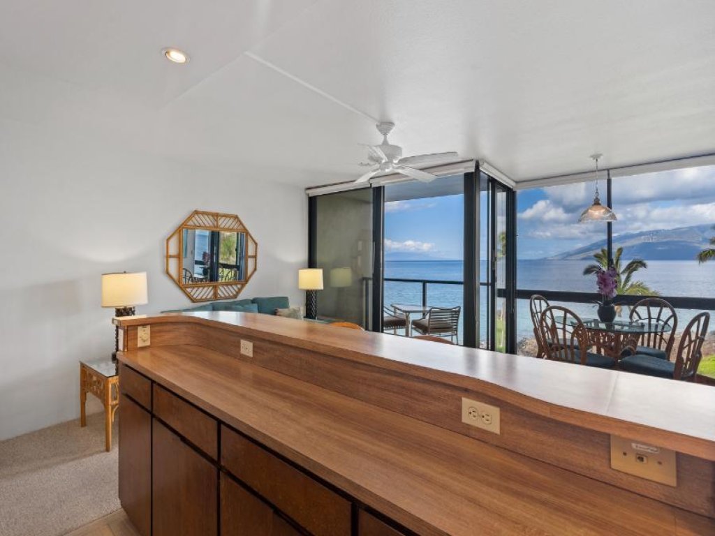 KIHEI SURFSIDE, #403** Vacation Rental in Hawaii - RedAwning