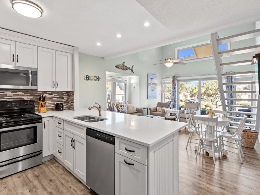 Sea Salt 166 Vacation Rental in Miramar Beach - RedAwning