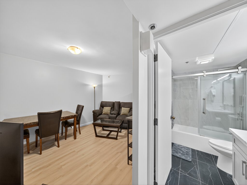Chic DT Honolulu Executive Condo Vacation Rental in Honolulu - RedAwning