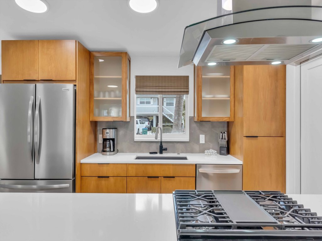 LivinGood Vacation Rental in Holmes Beach - RedAwning