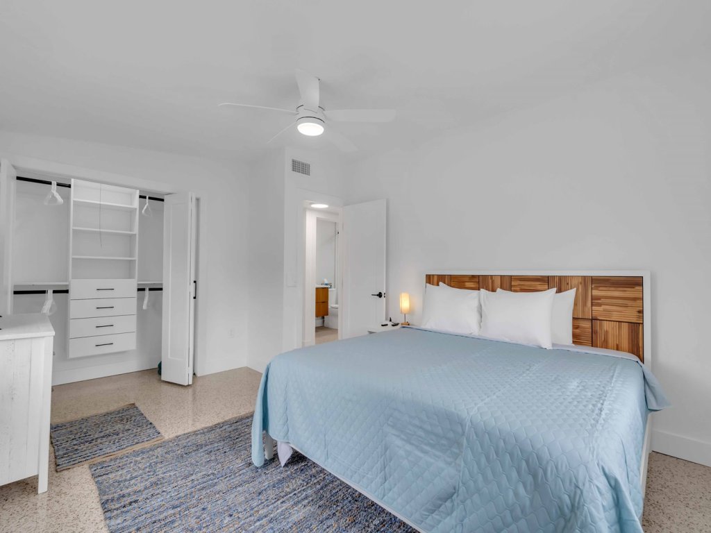 LivinGood Vacation Rental in Holmes Beach - RedAwning