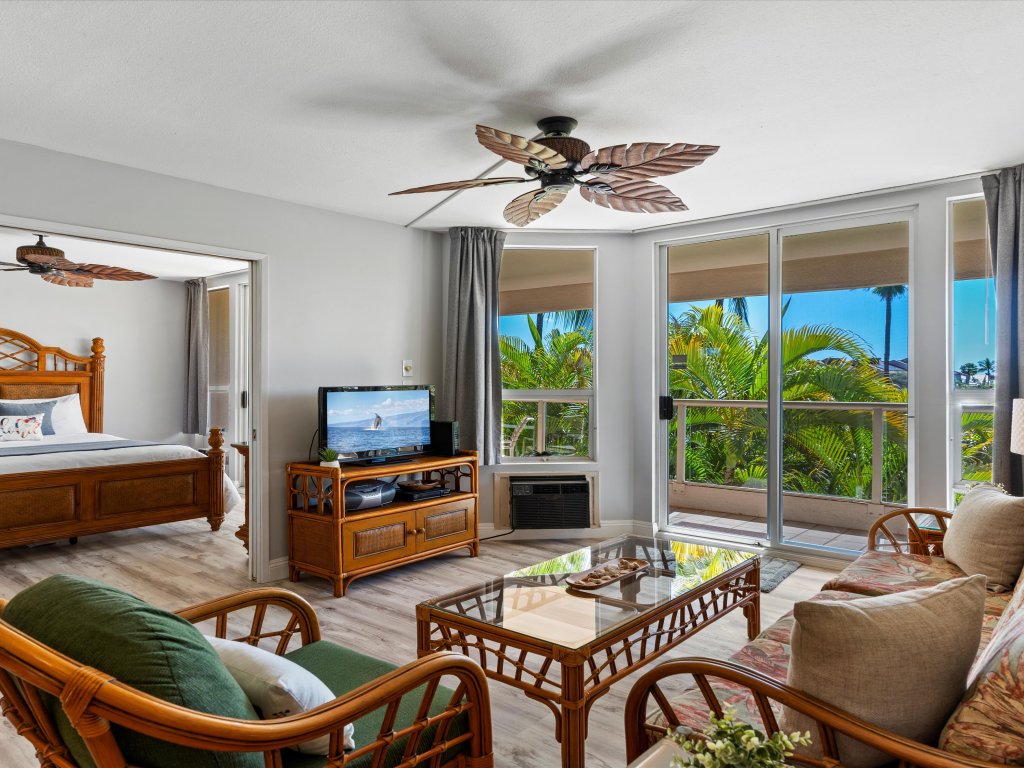 Maui Banyan T303 Vacation Rental in Kihei - RedAwning