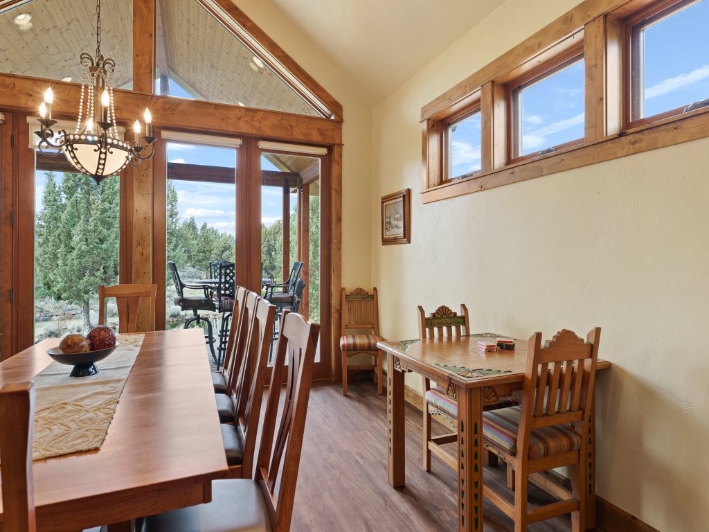 High Lowe Vacation Rental in Bend - RedAwning