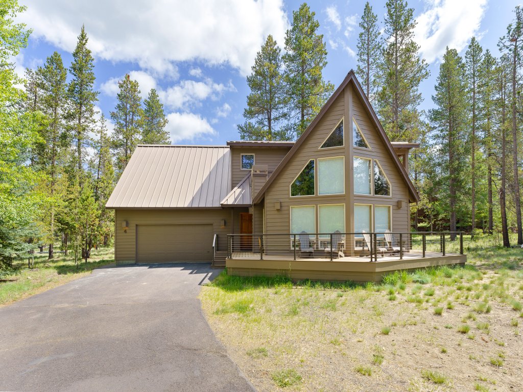 4 Umpqua Vacation Rental in Bend - RedAwning