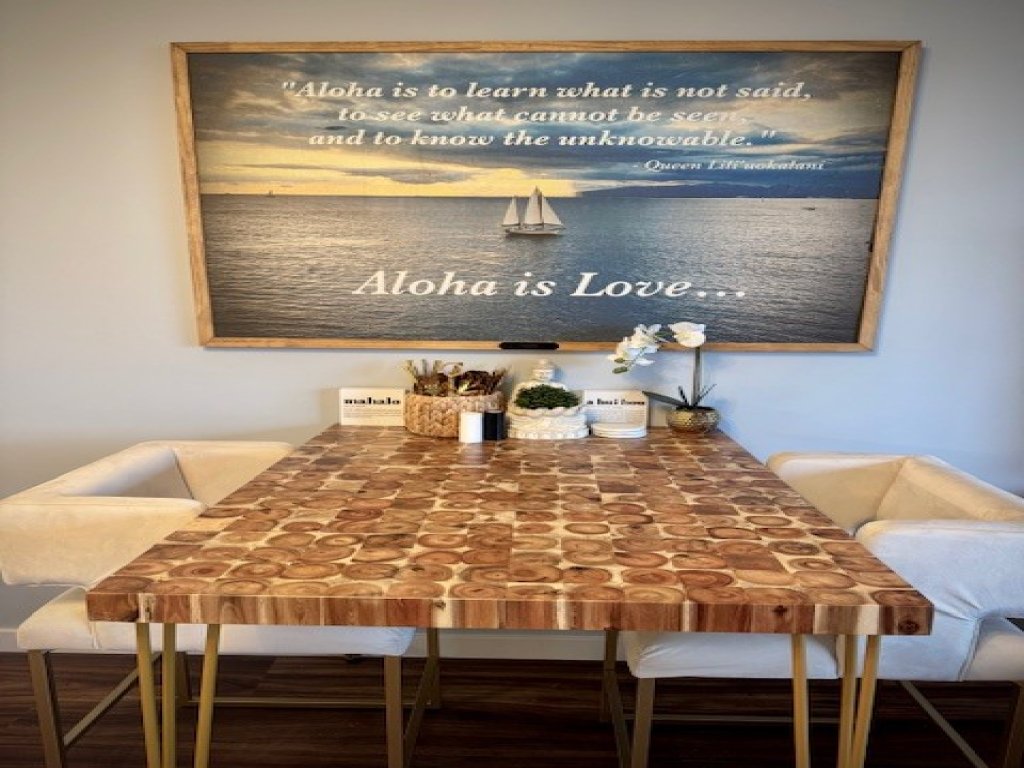 Honu Hideaway Studio at Royal Garden Vacation Rental in Honolulu - RedAwning