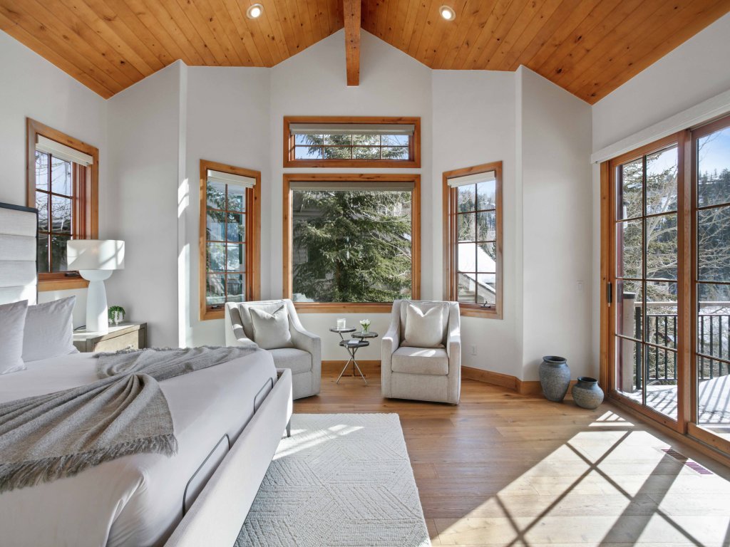 5 Bellemont - 5 Bedroom Private Home Vacation Rental in Park City - RedAwning