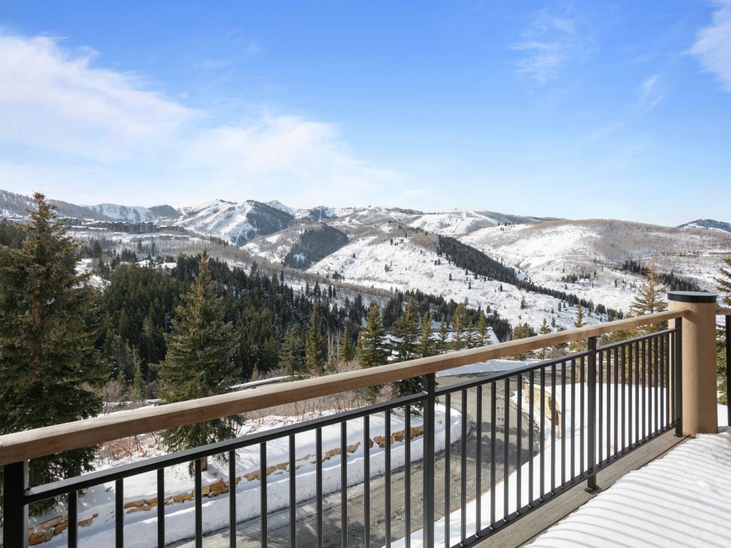 5 Bellemont - 5 Bedroom Private Home Vacation Rental in Park City - RedAwning