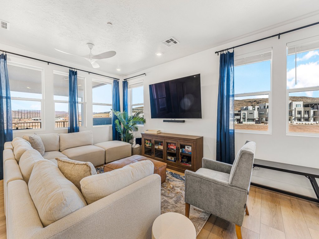 Azure Sands Vacation Rental in St. George - RedAwning