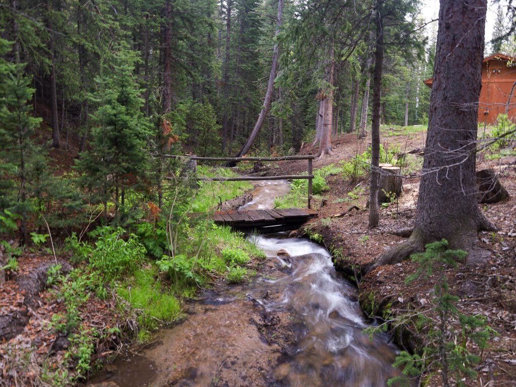 Moon Creek Cabin 4WD Vacation Rental in Colorado - RedAwning