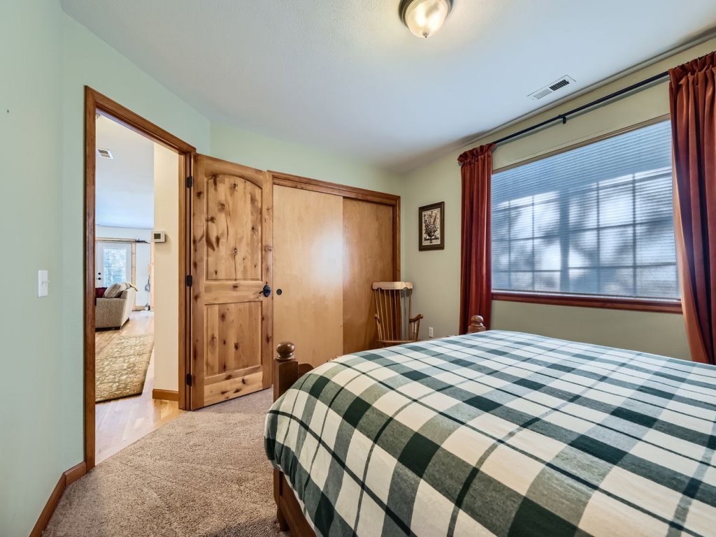 Moon Creek Cabin 4WD Vacation Rental in Colorado - RedAwning