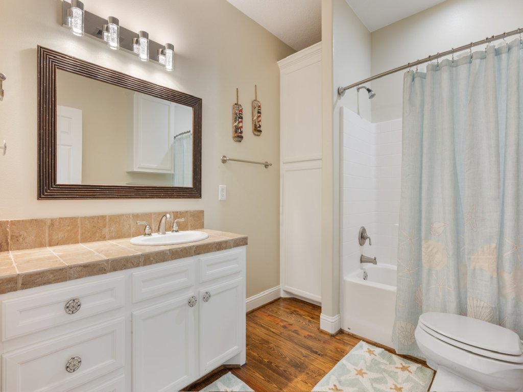 Gulf Winds Vacation Rental in Texas - RedAwning