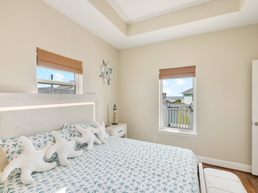 Gulf Winds Vacation Rental in Texas - RedAwning