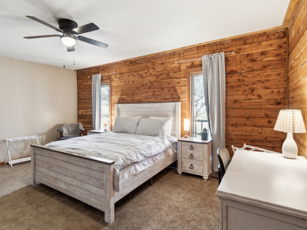 Lakelife at Somerset - Hot Tub, Deck & Views Vacation Rental in Kentucky - RedAwning