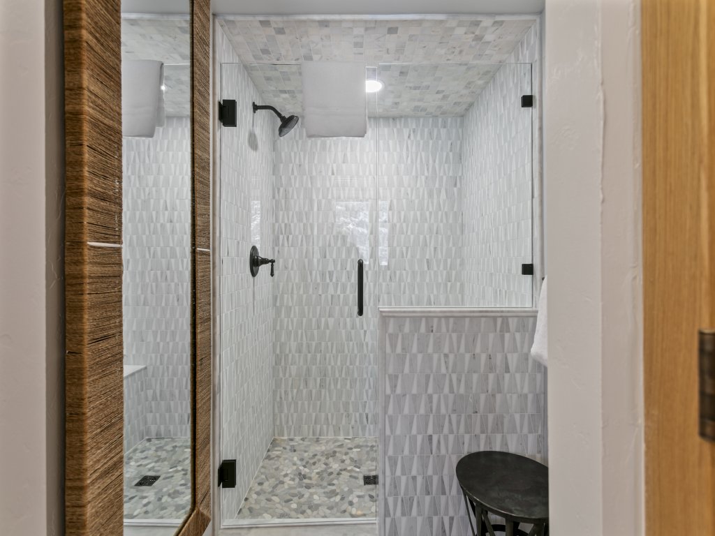 2060 Solamere Drive - Four Bedroom Home Vacation Rental in Park City - RedAwning