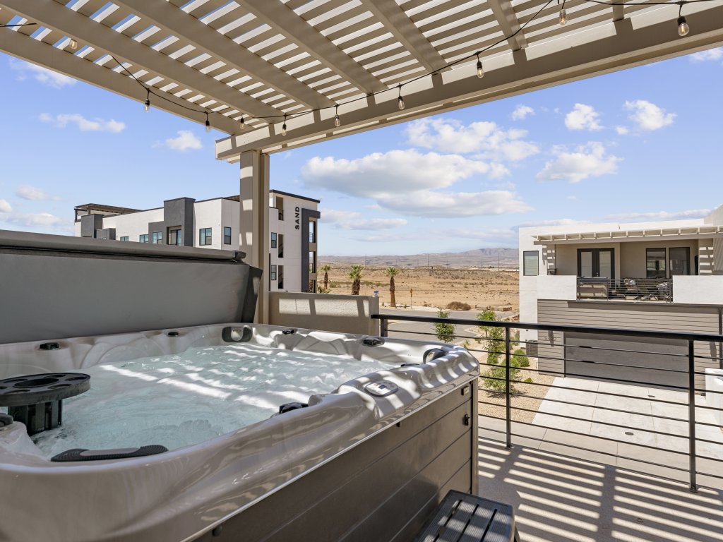Beech Bungalow Vacation Rental in St. George - RedAwning