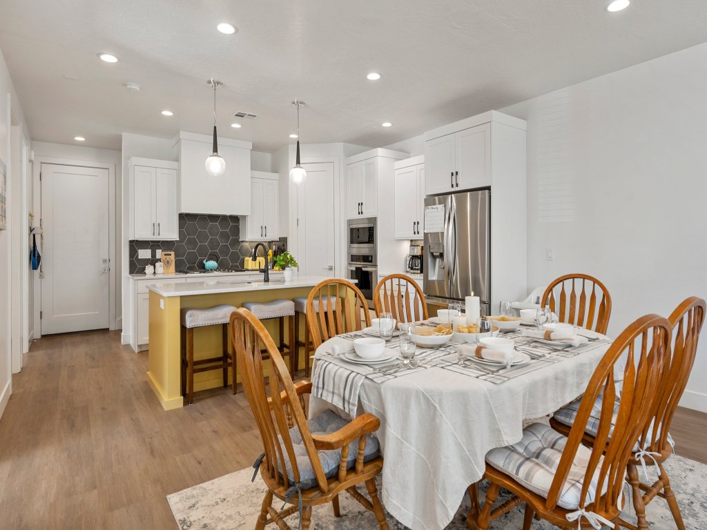 Beech Bungalow Vacation Rental in St. George - RedAwning