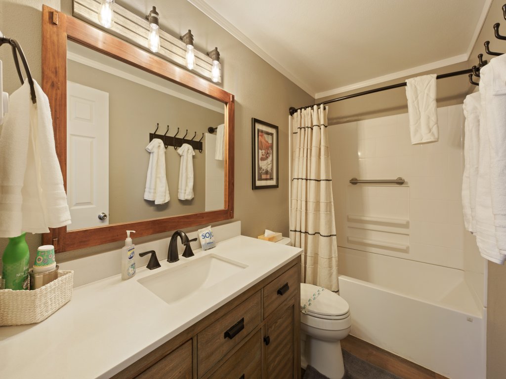 8 East Butte Vacation Rental in Bend - RedAwning