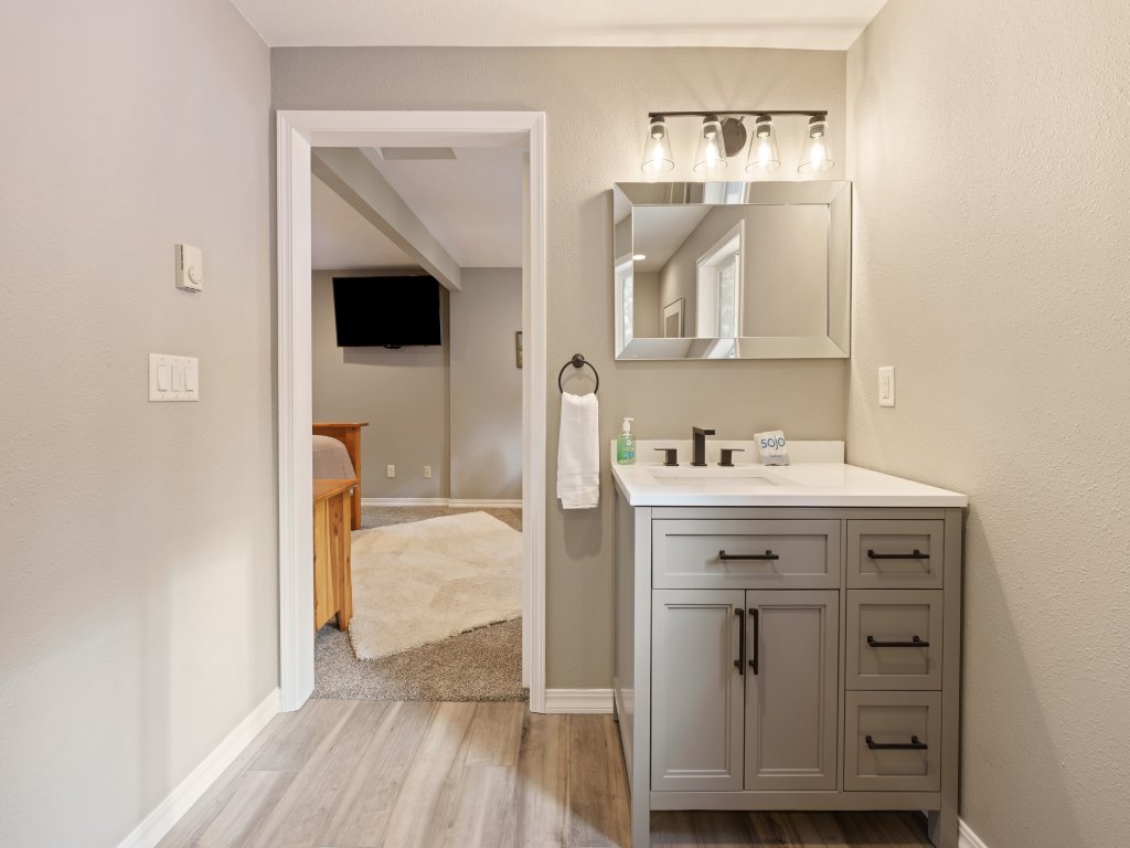 8 East Butte Vacation Rental in Bend - RedAwning