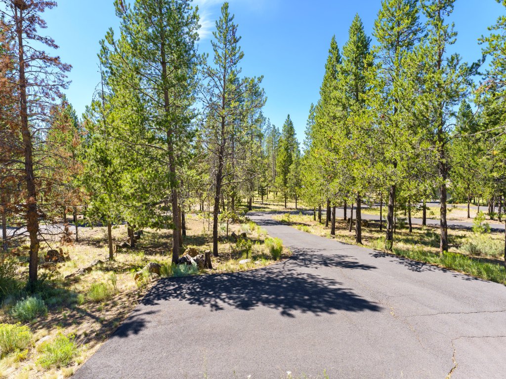 8 Umpqua Vacation Rental in Bend - RedAwning