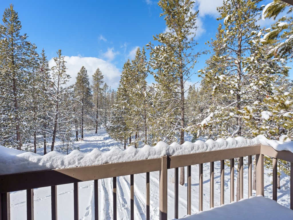 8 Umpqua Vacation Rental in Bend - RedAwning