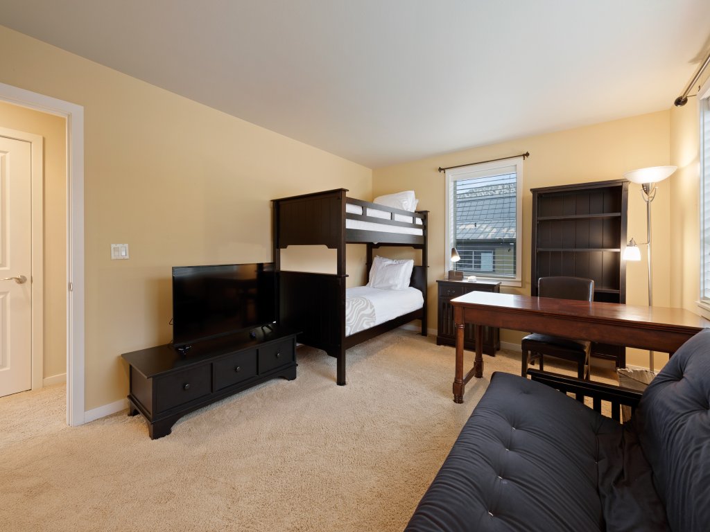 Presidio Park Vacation Rental in Redmond - RedAwning