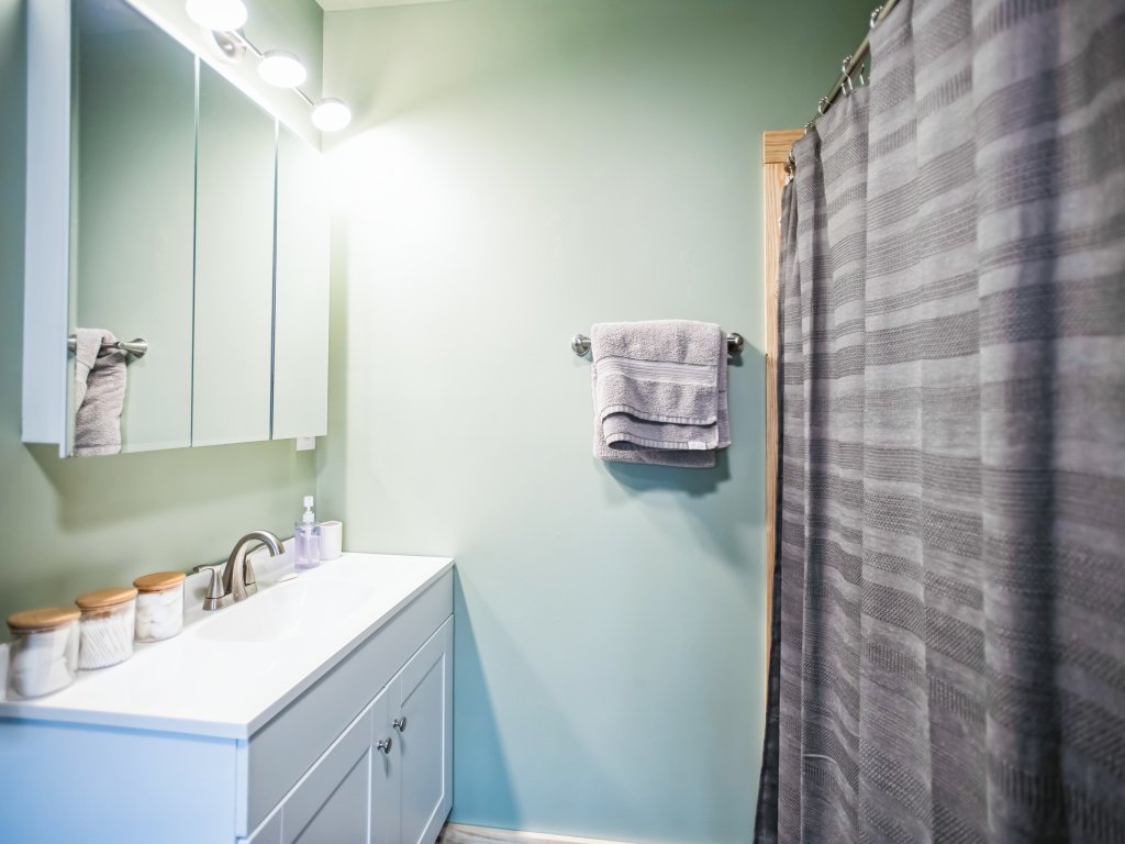 Hillside Hideaway Vacation Rental in Tennessee - RedAwning